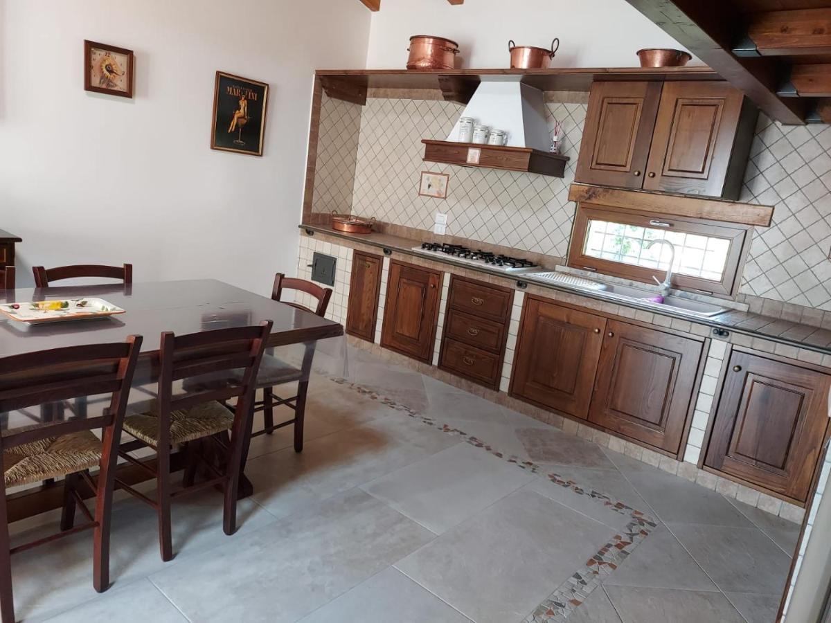 Santo Stefano del Sole La Casa Sull'Aia,Av Bed & Breakfast エクステリア 写真