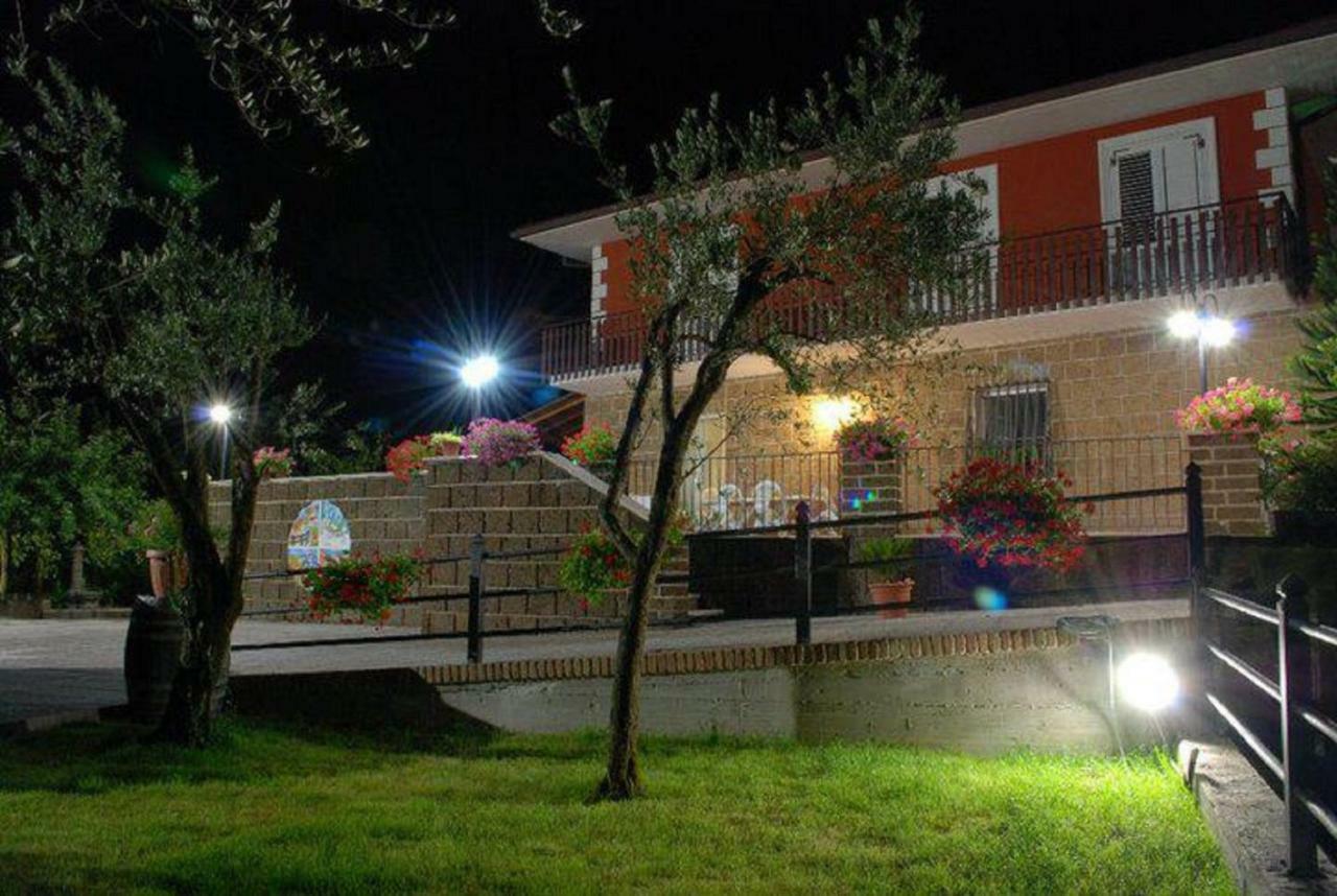 Santo Stefano del Sole La Casa Sull'Aia,Av Bed & Breakfast エクステリア 写真